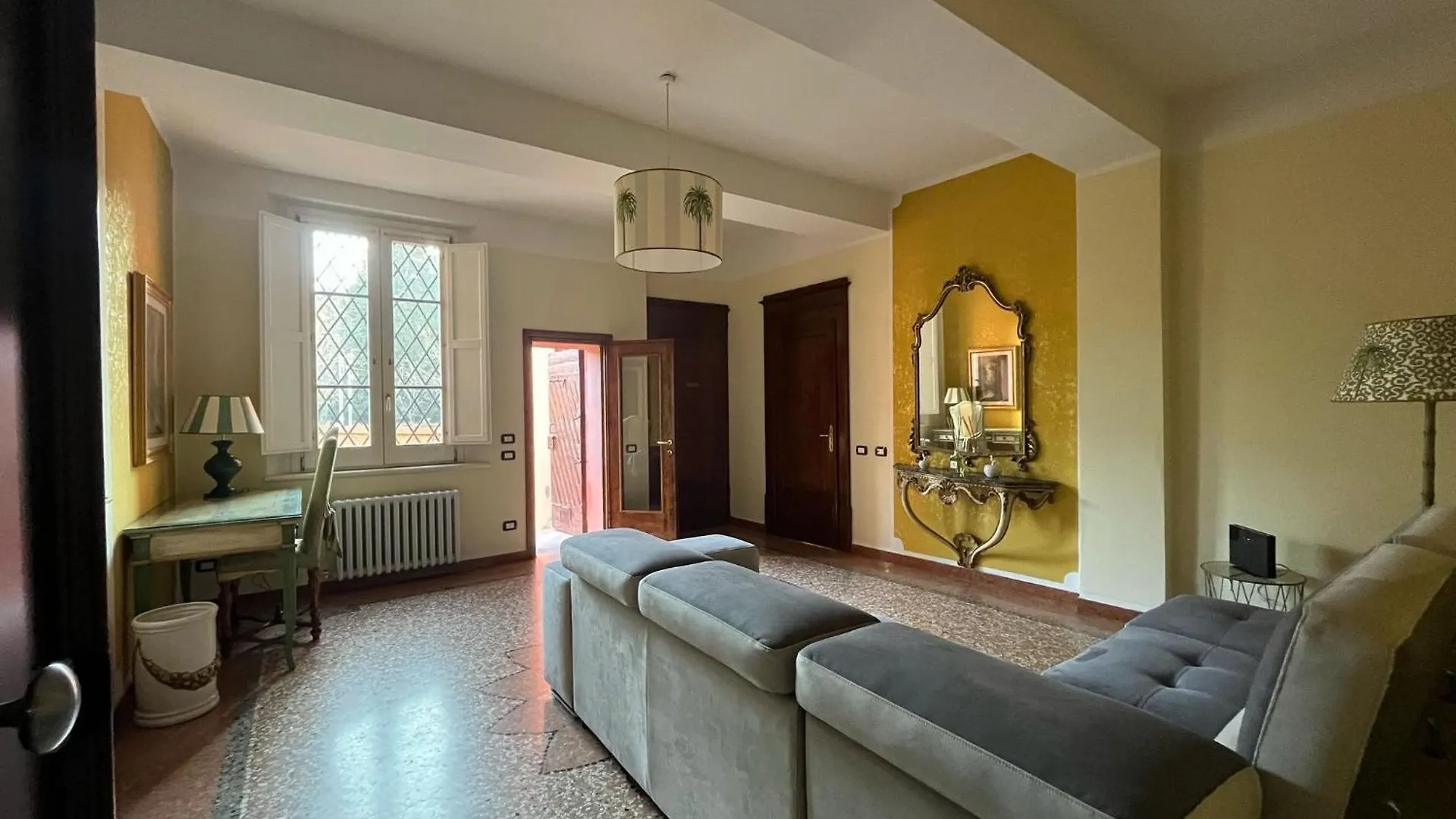 Saragozza Flat & Secret Garden Apartment Bologna 0*,