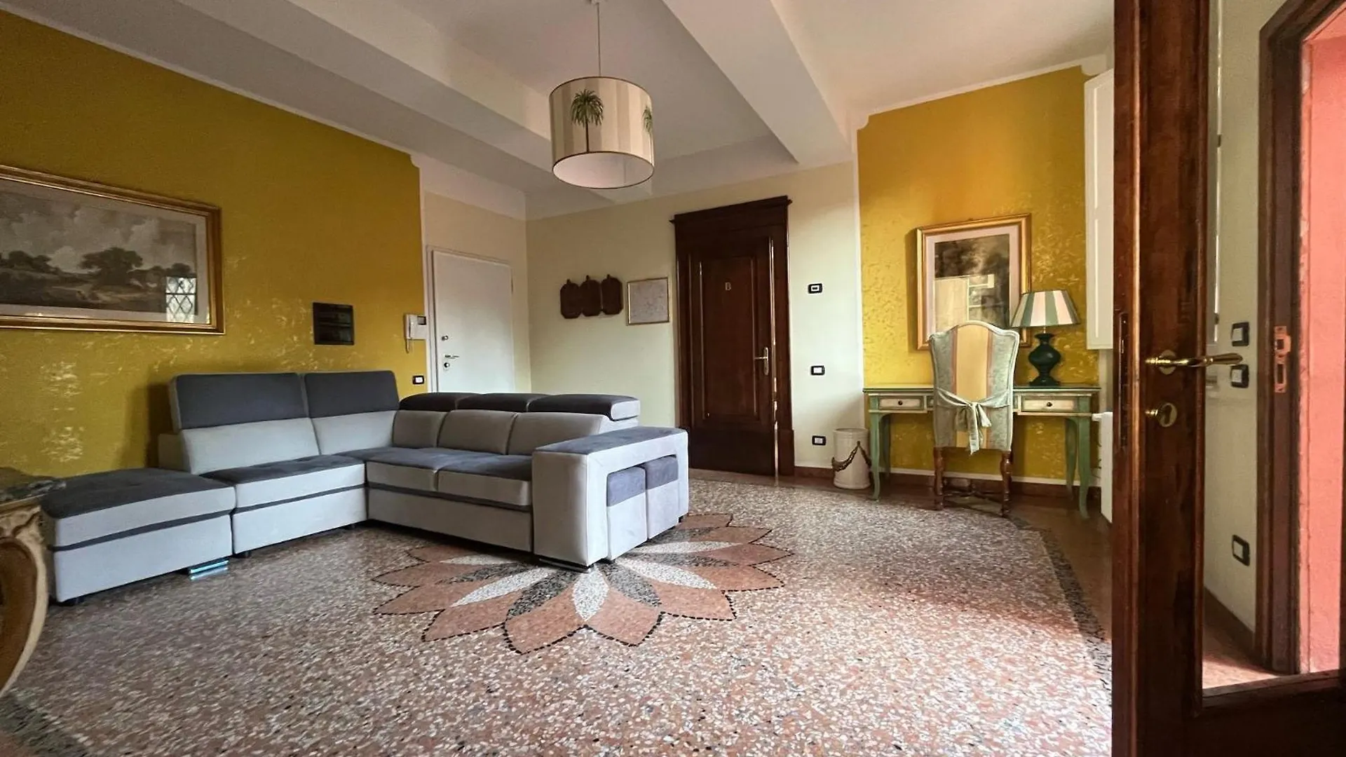 Saragozza Flat & Secret Garden Apartment Bologna