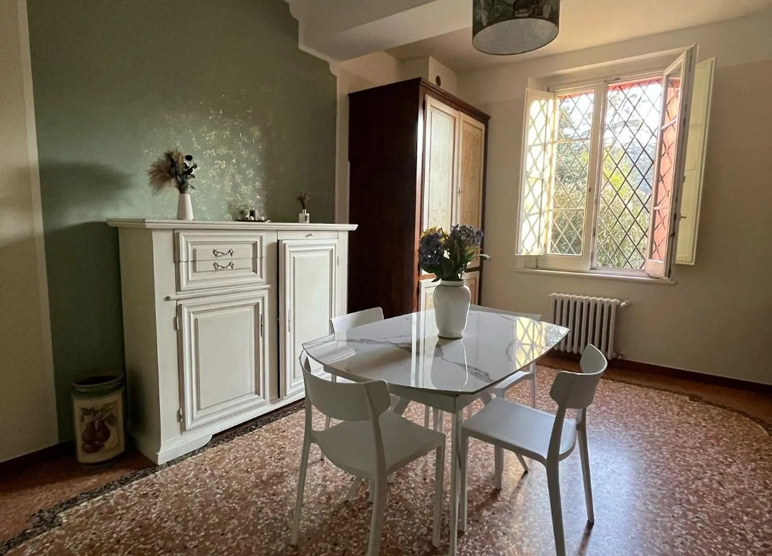 Saragozza Flat & Secret Garden Apartman Bologna